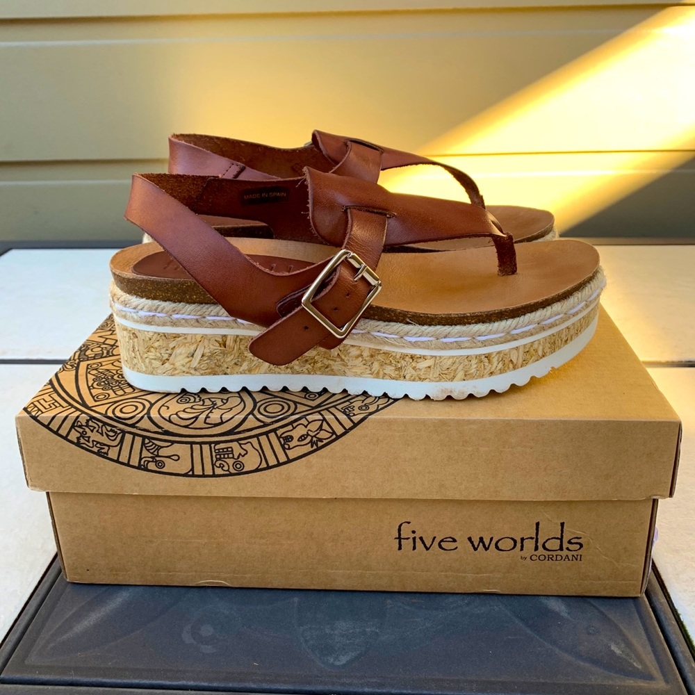 Five Worlds Motiva Sandal by Cordani